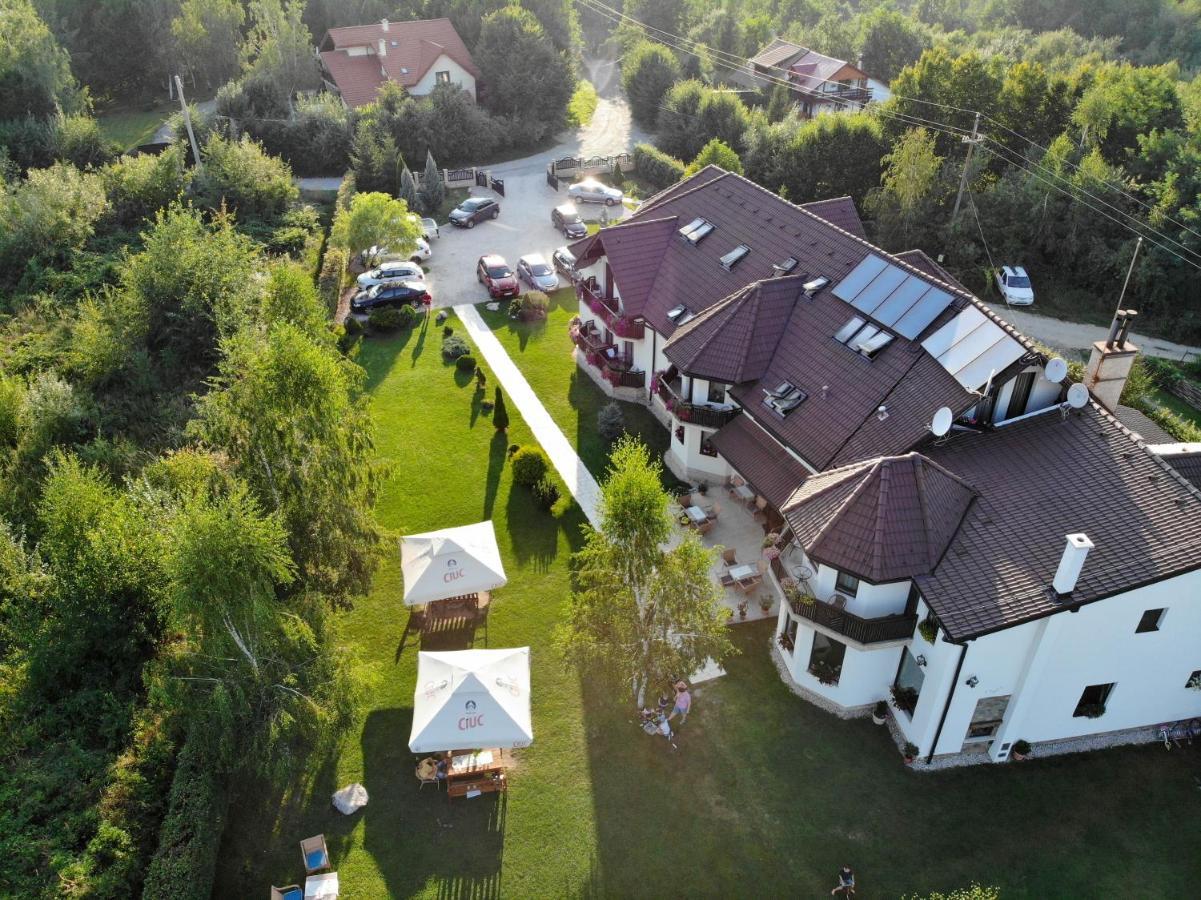 Natura Family Resort Авриг Экстерьер фото