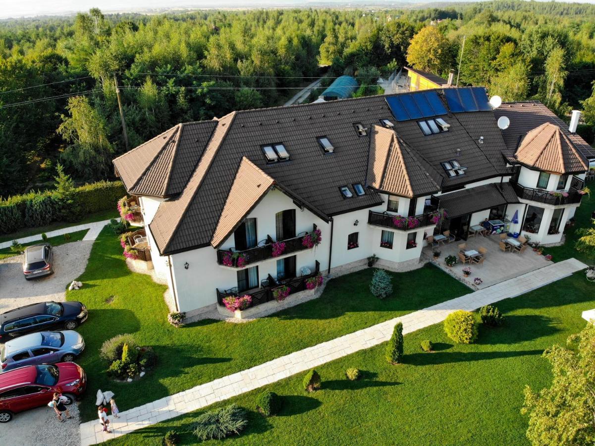 Natura Family Resort Авриг Экстерьер фото